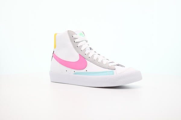 Nike WMNS BLAZER MID VNTG '77 